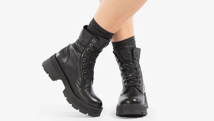 10 looks de mujer con bota militar